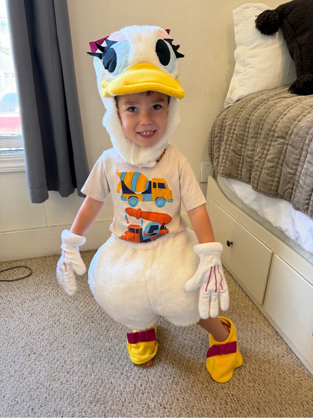 Daisy Duck Kids Costume Plush Set - Includes Headpiece, Gloves & Shoe Covers 4/5
